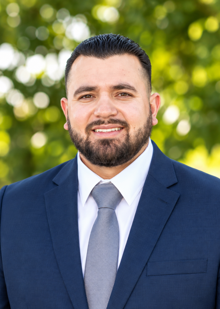 Ariel  Salazar